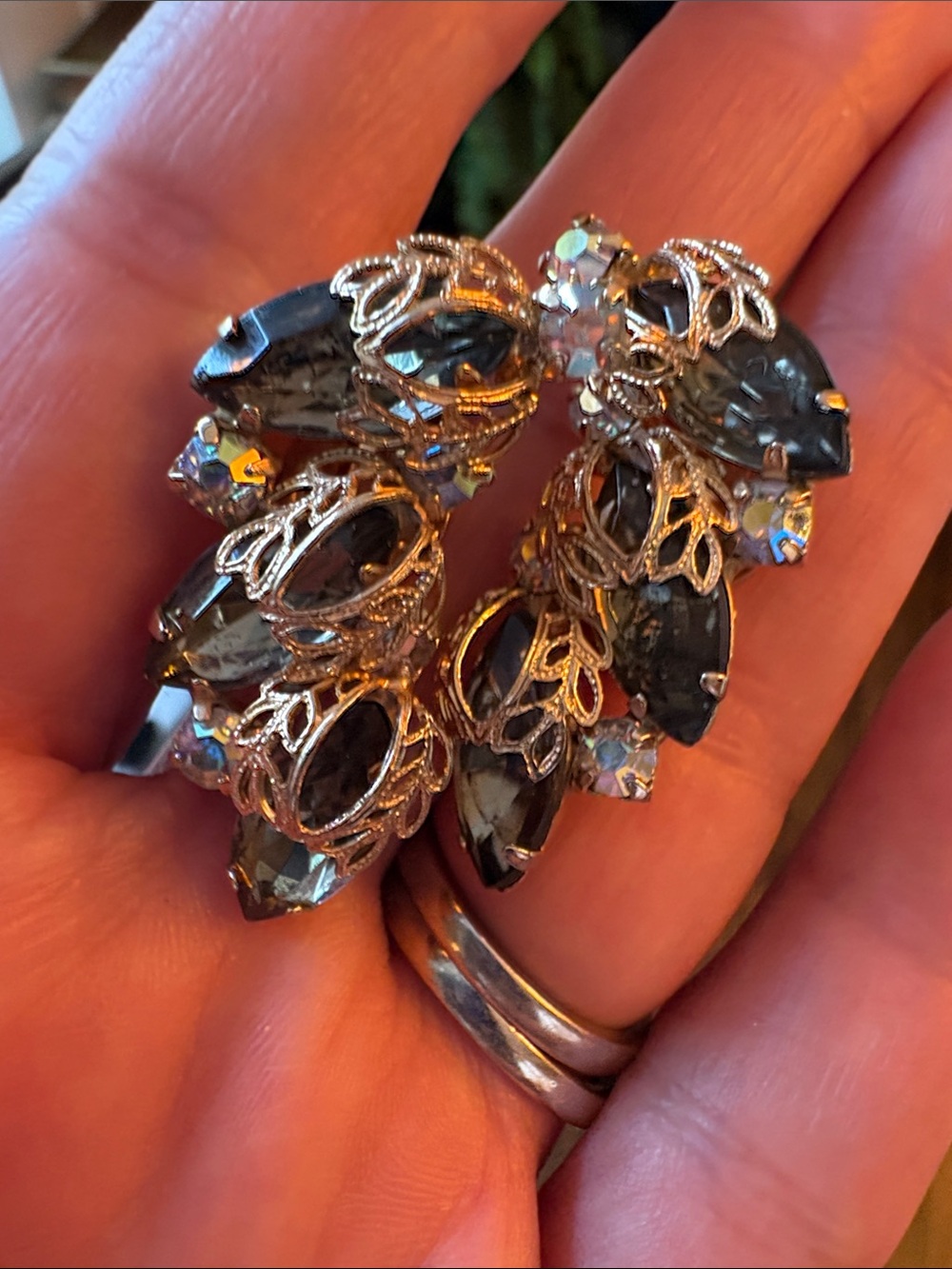 Vintage Gold-Tone Green Crystal Leaf Clip-On Earrings
